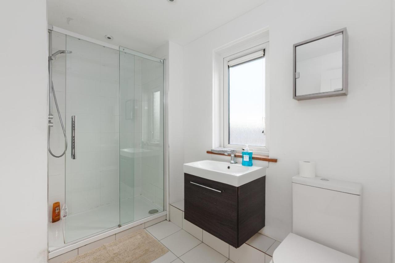 White City Apartment London Eksteriør billede